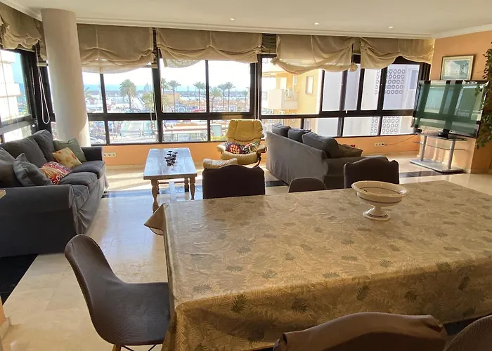 4 Bedroom Apartment Close By Beach In Fuengirola
