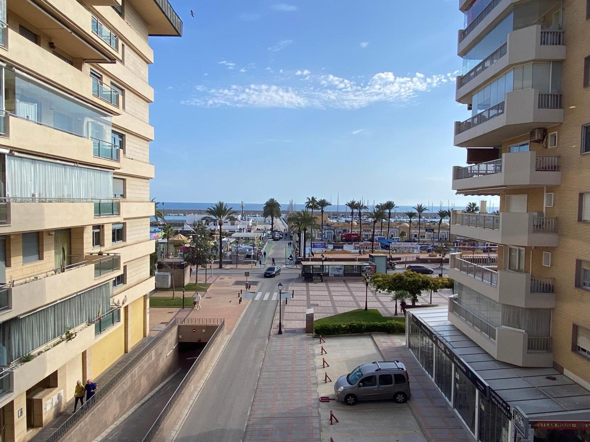 4 Bedroom Close By In Appartement Fuengirola