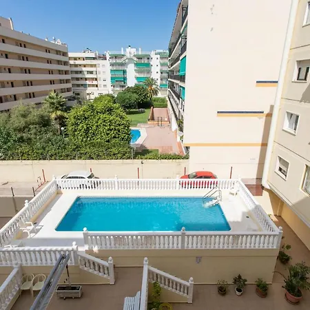 4 Bedroom Apartment Close By Beach In Fuengirola Exterior photo