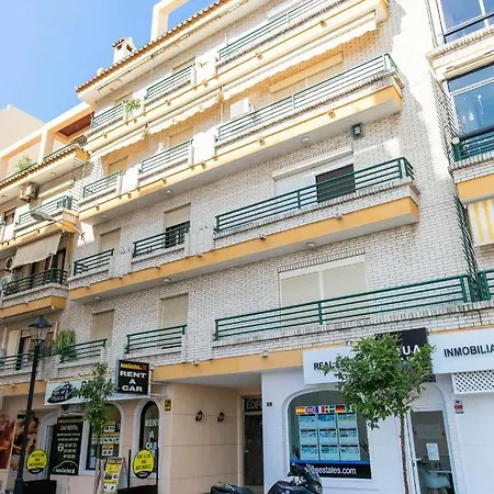 4 Bedroom Apartment Close By Beach In Fuengirola Exterior photo