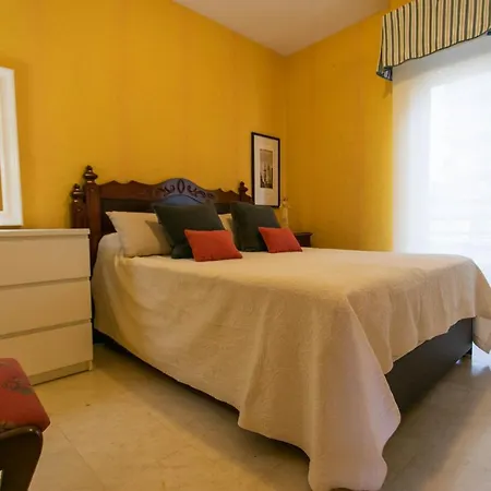 4 Bedroom Apartment Close By Beach In Fuengirola Exterior photo
