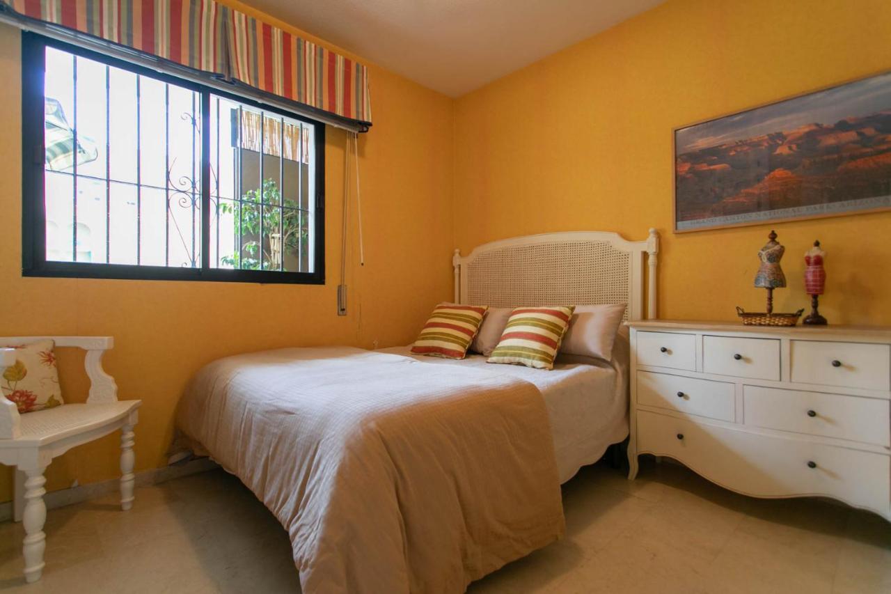 4 Bedroom Close By In Apartament *